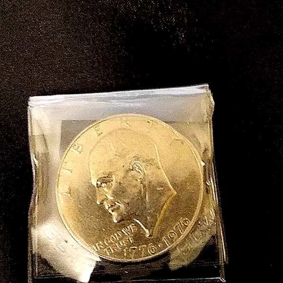 Ike Bicentennial Dollar - Picture 1 of 1